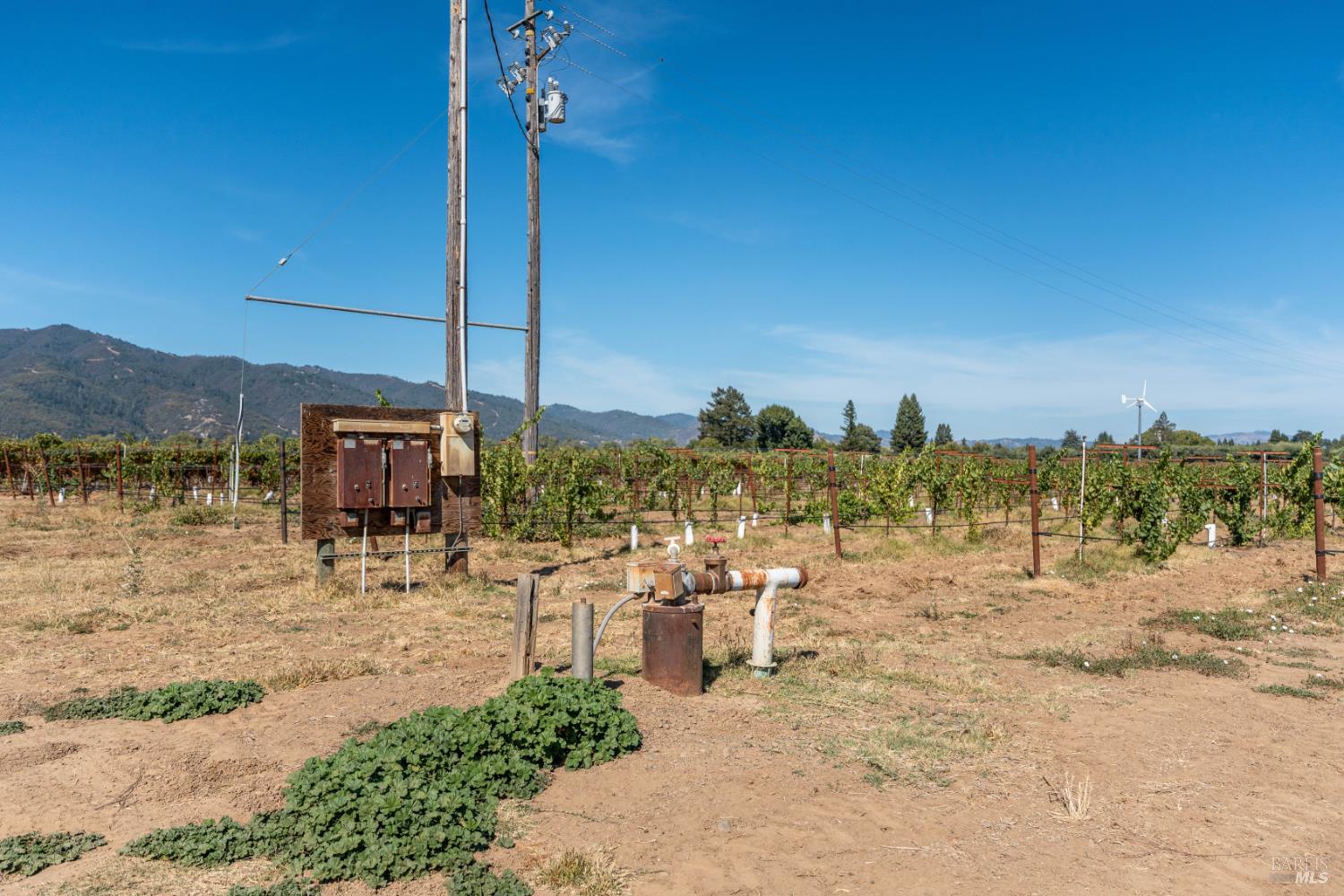 2070-2090 Old River Road Ukiah CA 95482