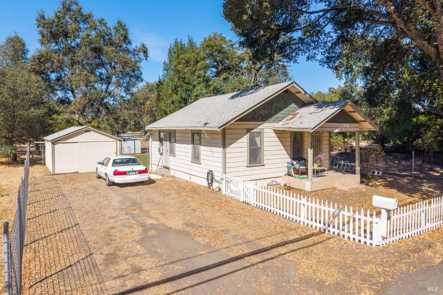 2070-2090 Old River Road Ukiah CA 95482