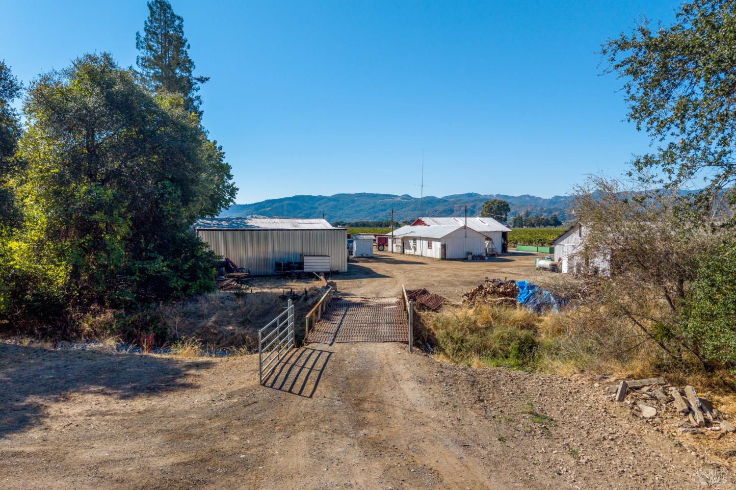 2070-2090 Old River Road Ukiah CA 95482