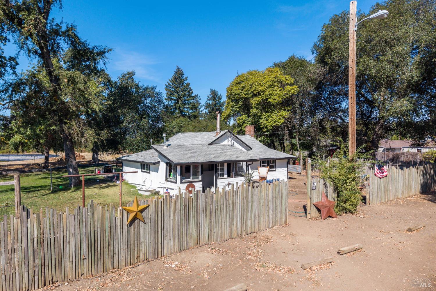 2070-2090 Old River Road Ukiah CA 95482