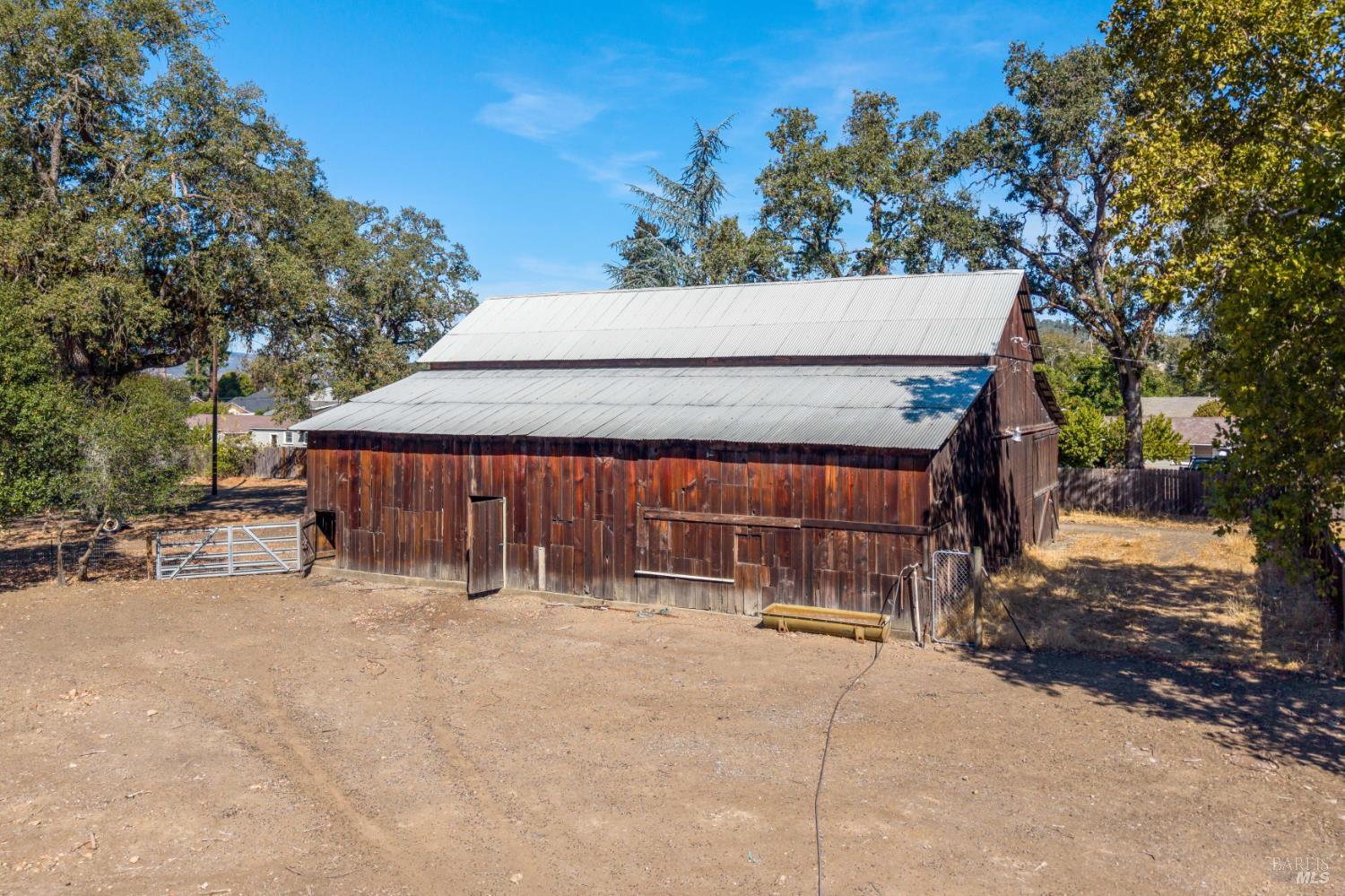 2070-2090 Old River Road Ukiah CA 95482