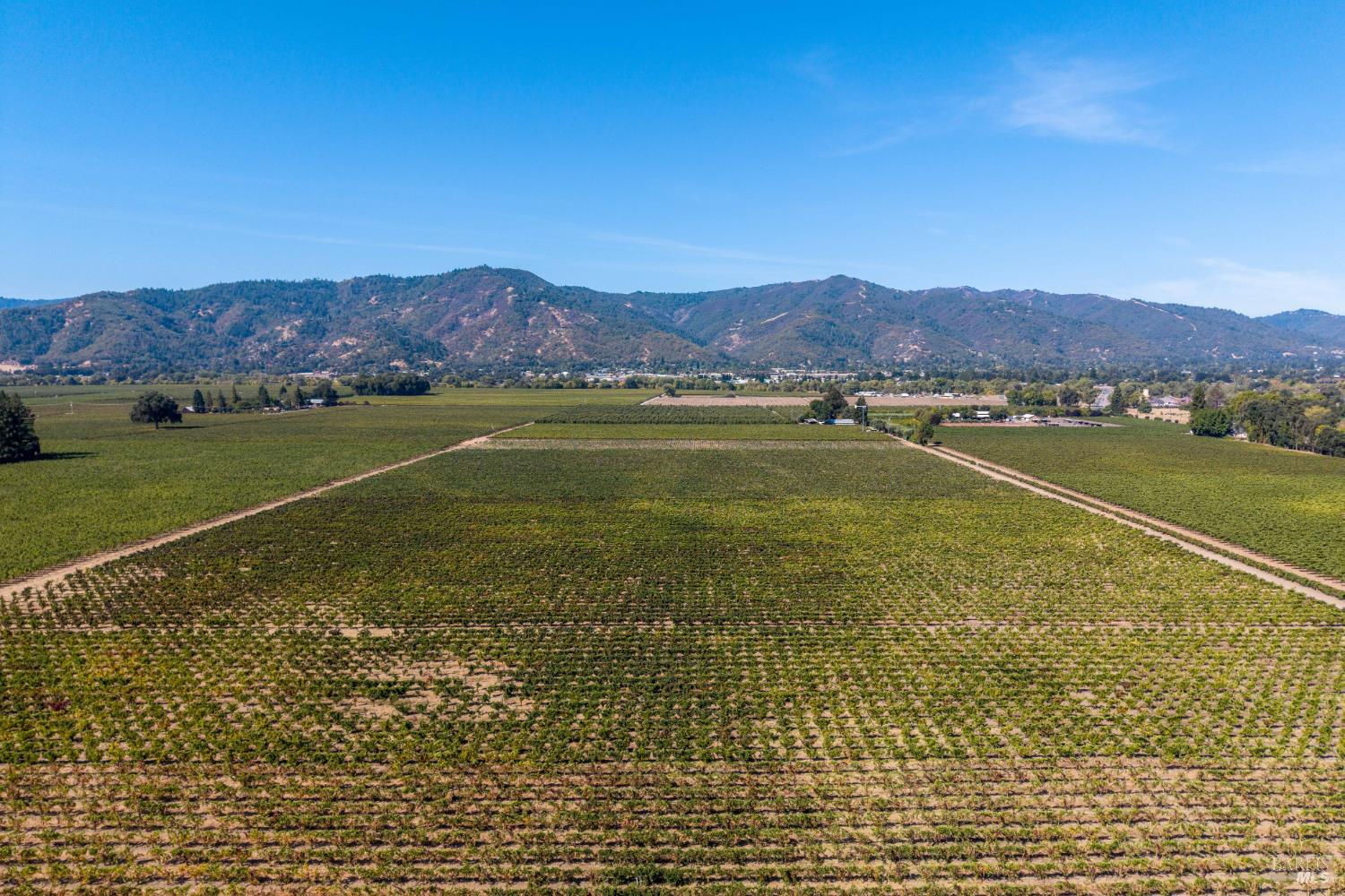 2070-2090 Old River Road Ukiah CA 95482