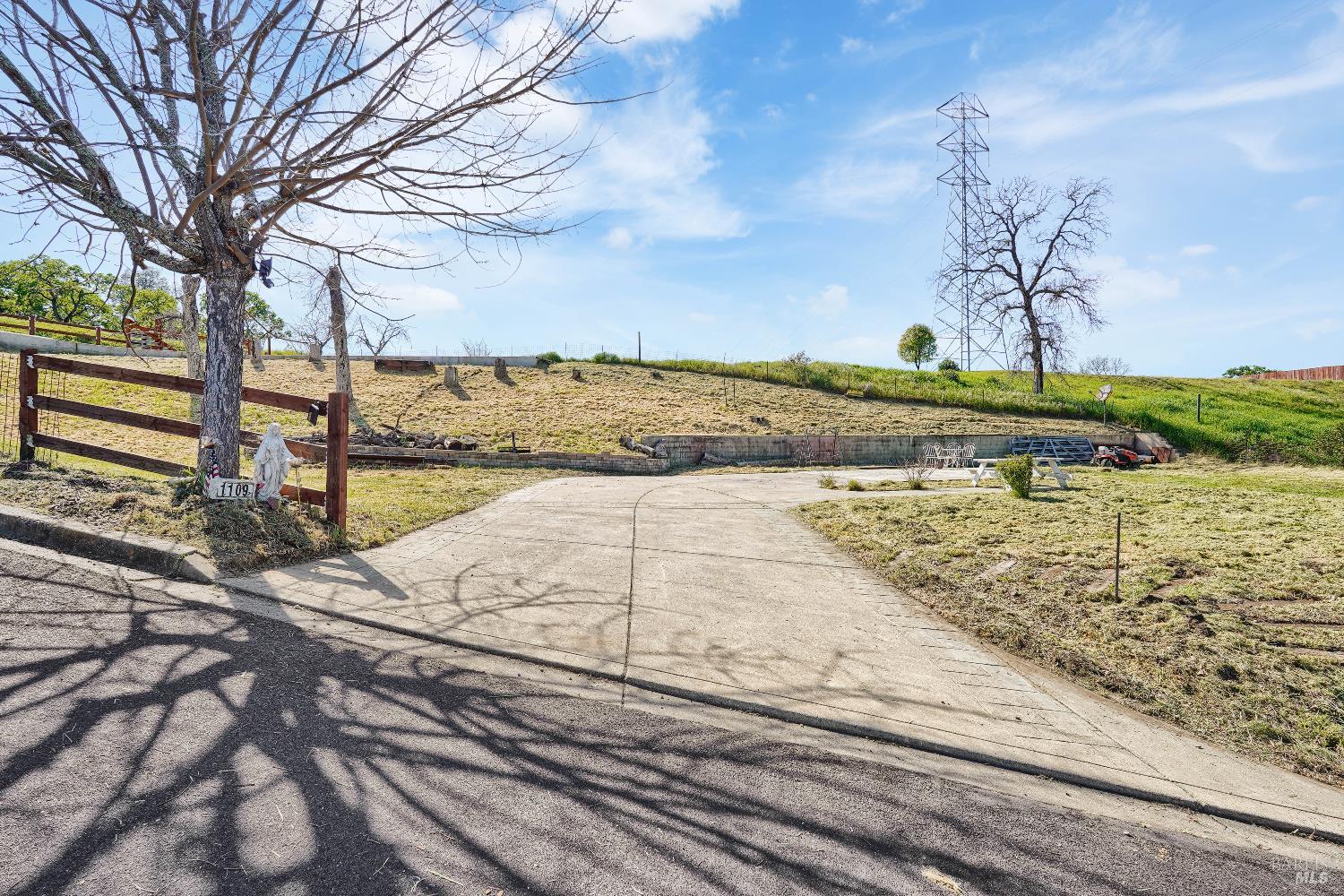 1109 Headlands Drive Napa CA 94558