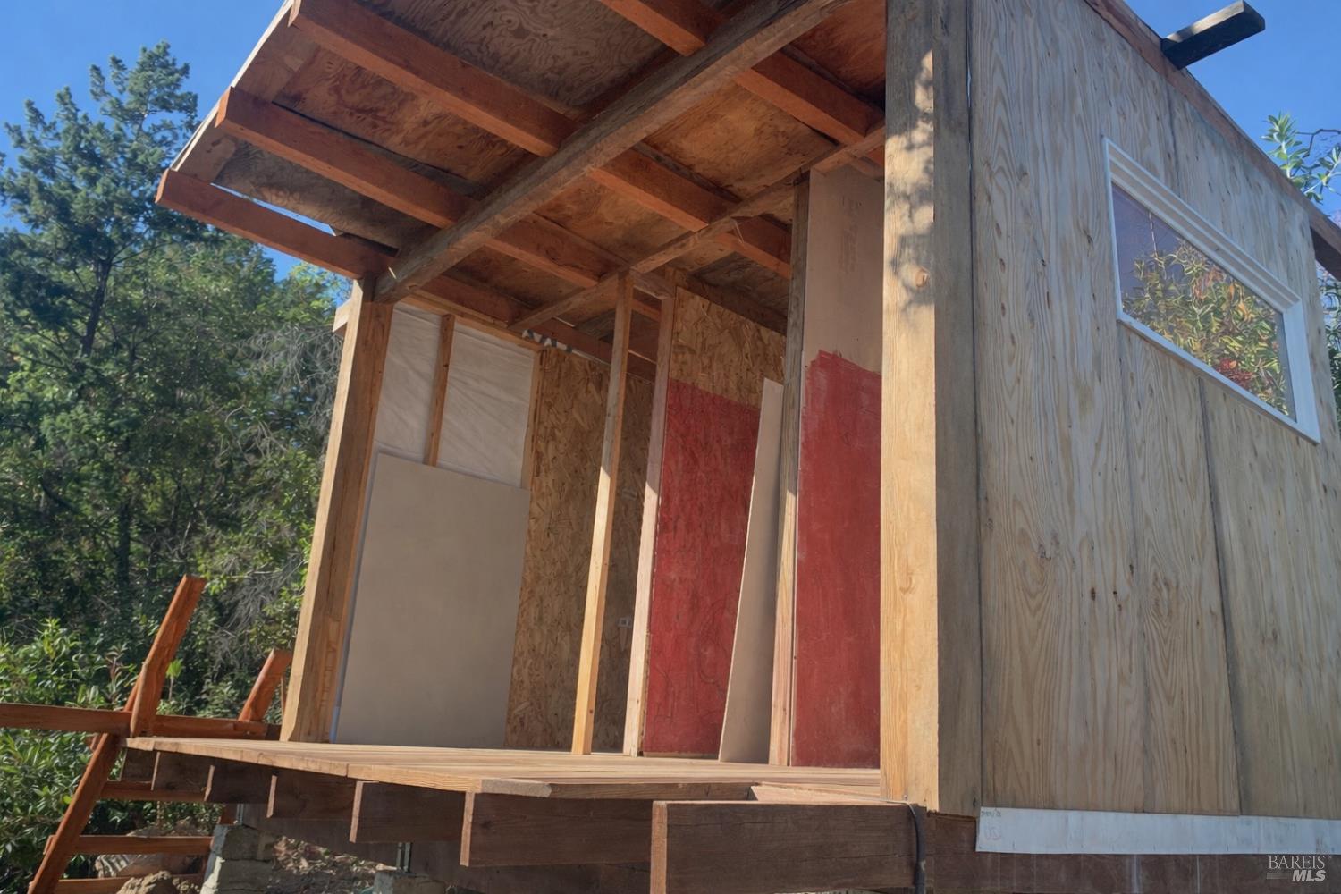 11290 West Road Redwood Valley CA 95470