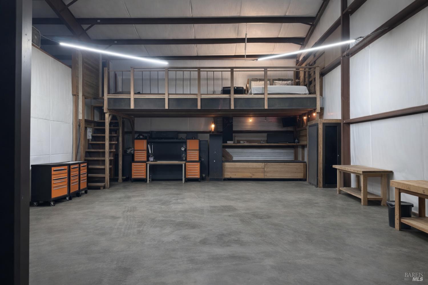 11290 West Road Redwood Valley CA 95470