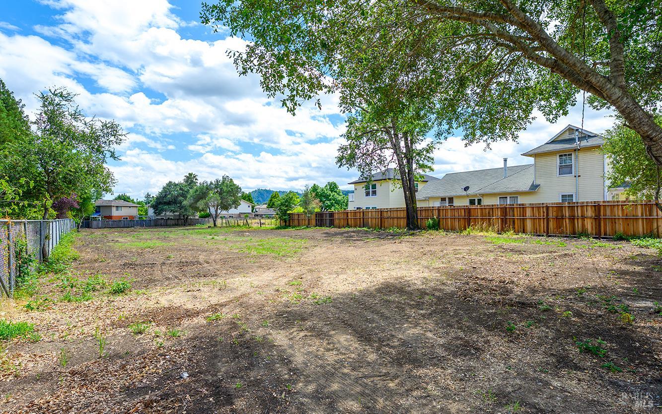 107 South Street Cloverdale CA 95425