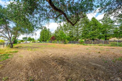 107 South Street Cloverdale CA 95425