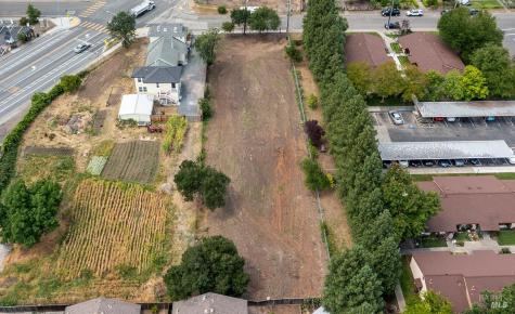 107 South Street Cloverdale CA 95425