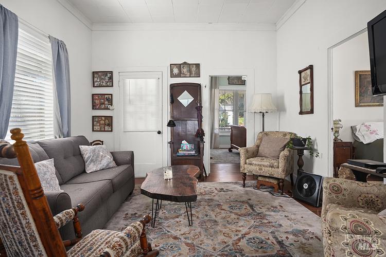 407 Pine Street Capitola CA 95010