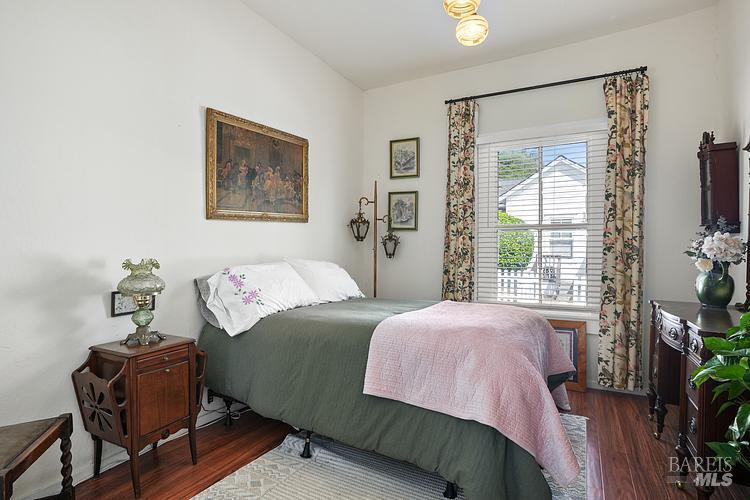 407 Pine Street Capitola CA 95010