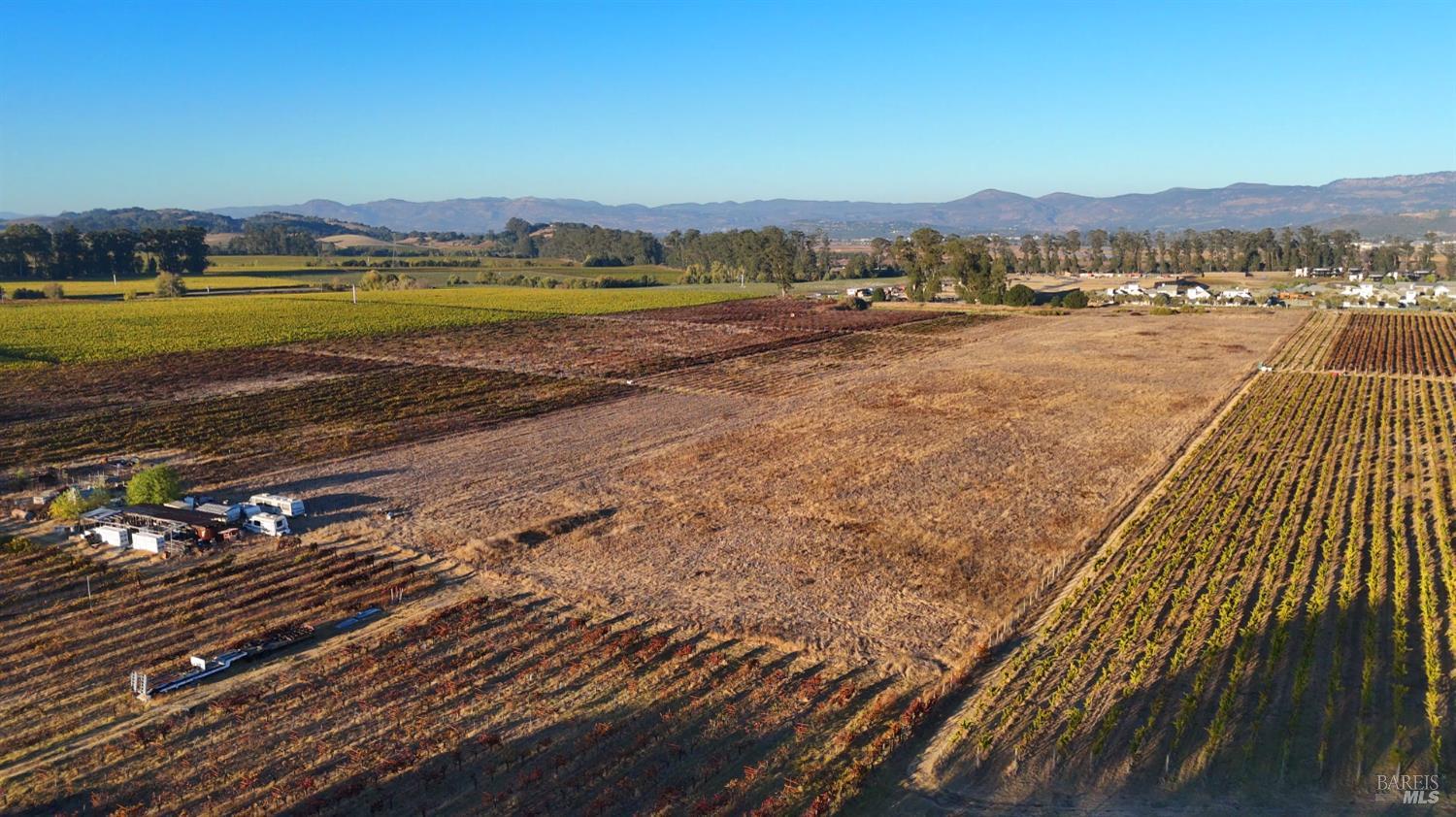 2110 Cuttings Wharf Road Napa CA 94559