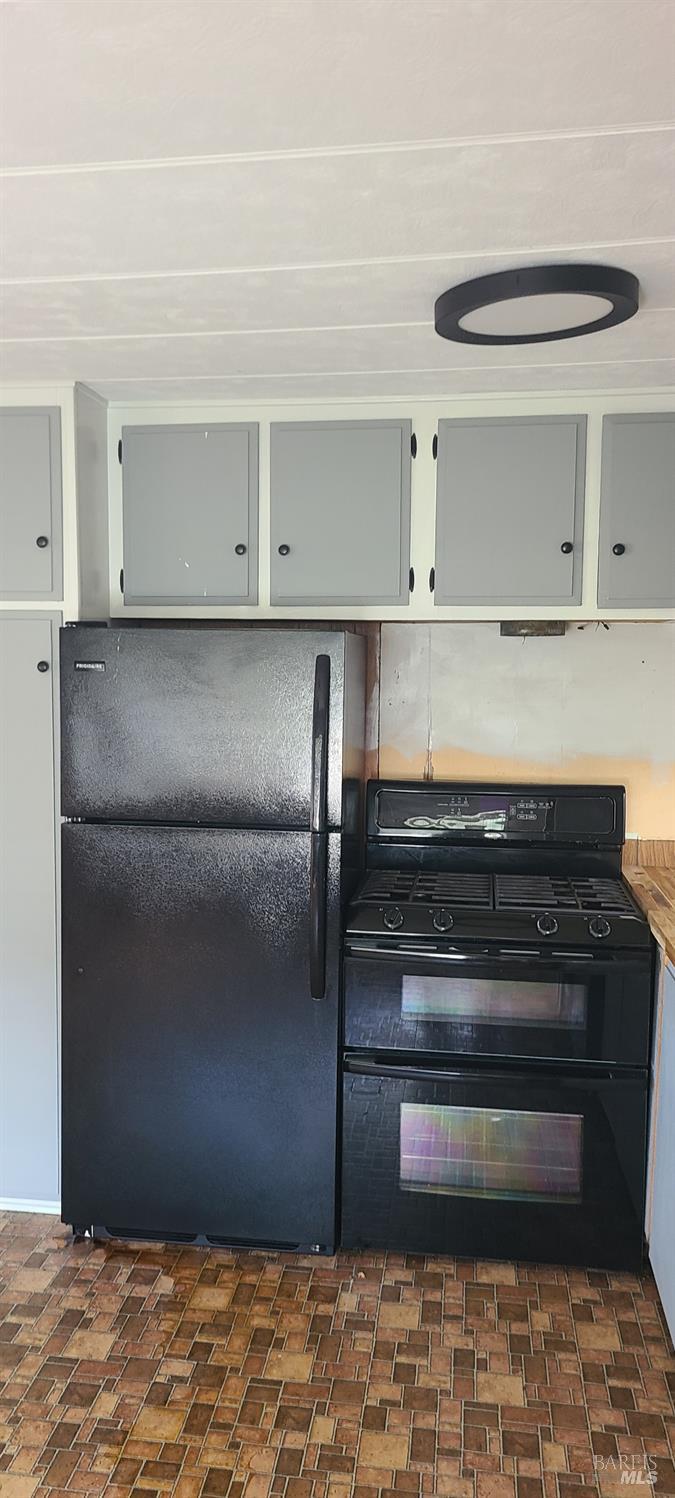 660 Leslie Street Ukiah CA 95482