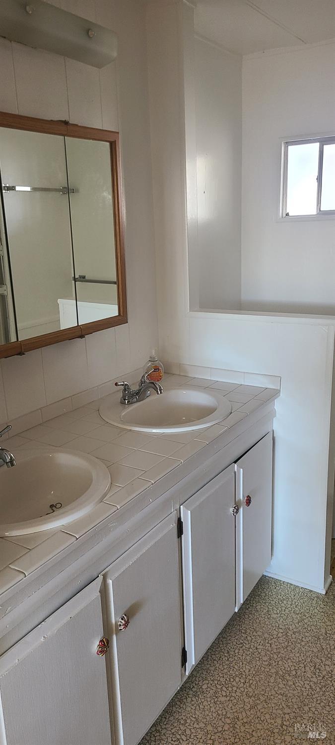 660 Leslie Street Ukiah CA 95482