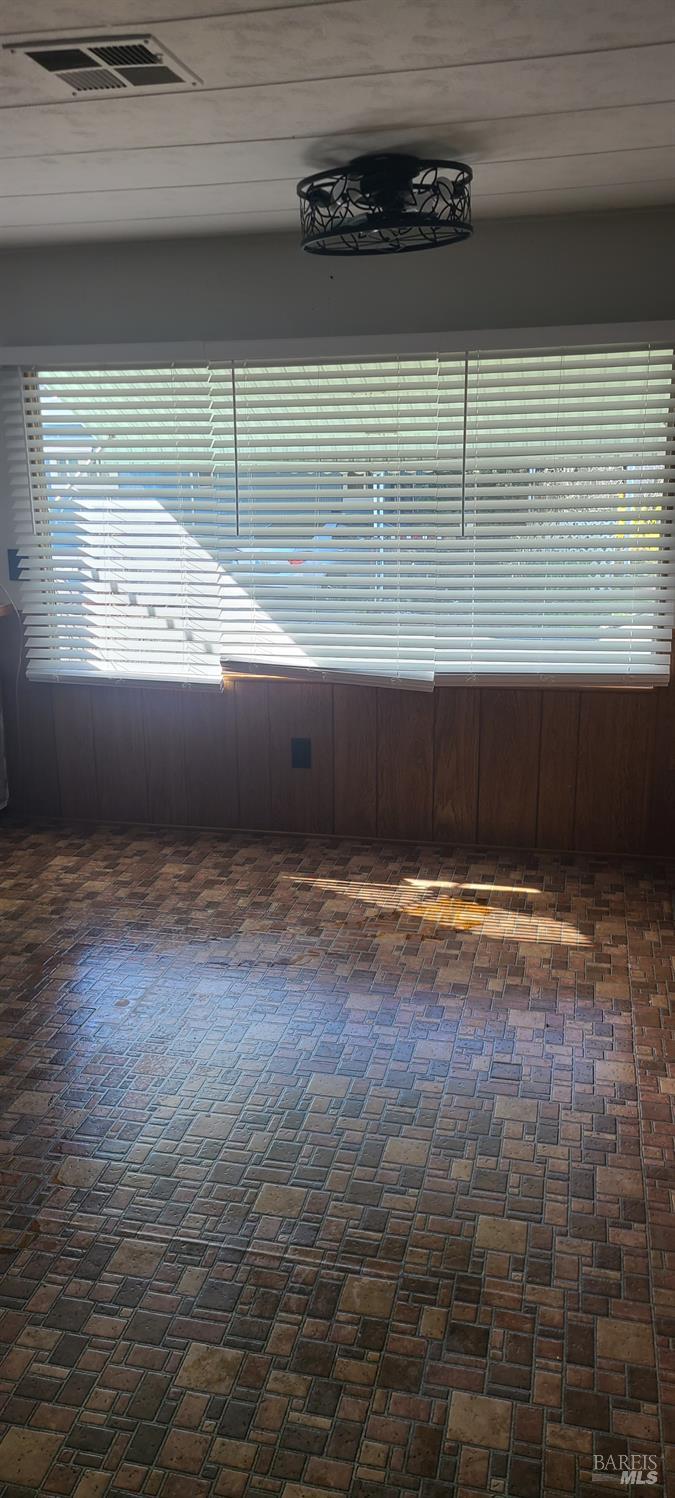660 Leslie Street Ukiah CA 95482