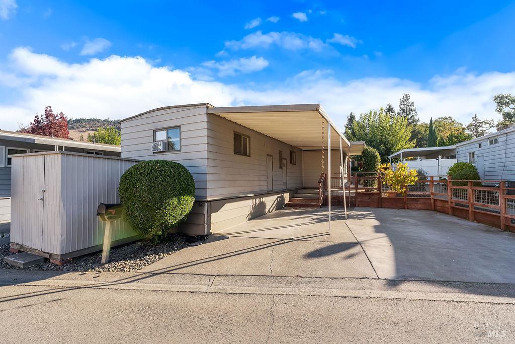 42 Shadyleaf Court Santa Rosa CA 95405