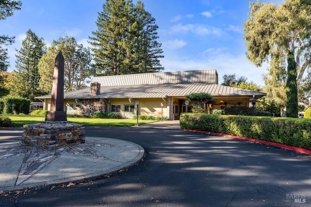 42 Shadyleaf Court Santa Rosa CA 95405