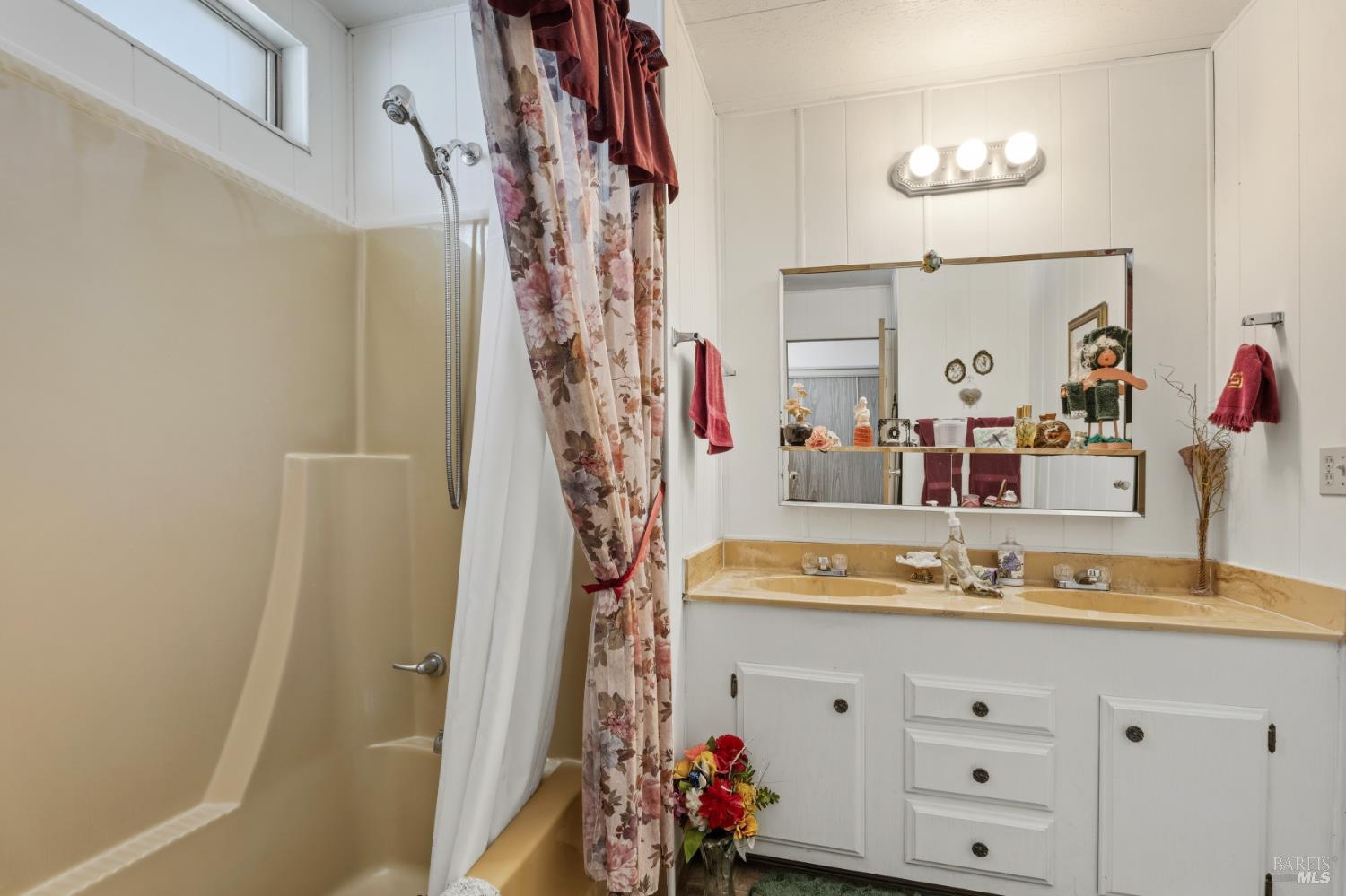 660 Leslie Street Ukiah CA 95482