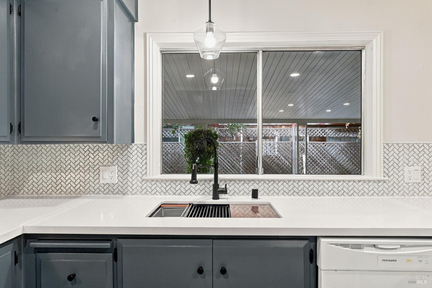 219 Monarch Court Santa Rosa CA 95401