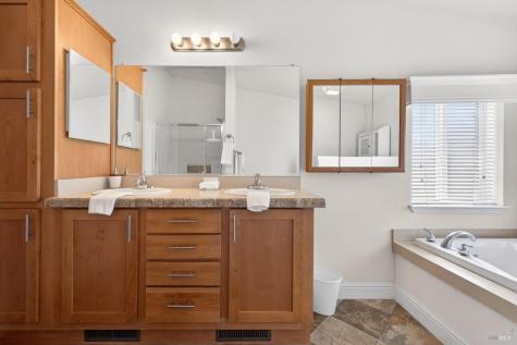 1141 Adrienne Way Santa Rosa CA 95401