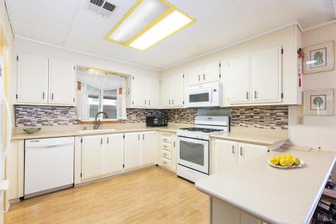 237 Petaluma Way Petaluma CA 94954