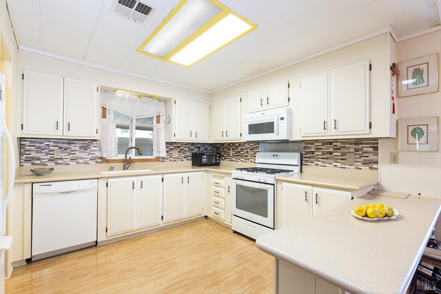237 Petaluma Way Petaluma CA 94954