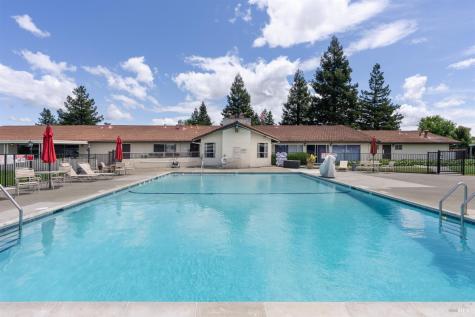 1 Circulo Grande Rohnert Park CA 94928