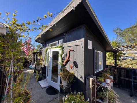 52 Oakstone Court Santa Rosa CA 95409