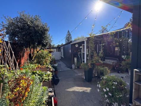 52 Oakstone Court Santa Rosa CA 95409