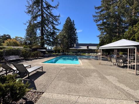 52 Oakstone Court Santa Rosa CA 95409