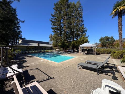 52 Oakstone Court Santa Rosa CA 95409
