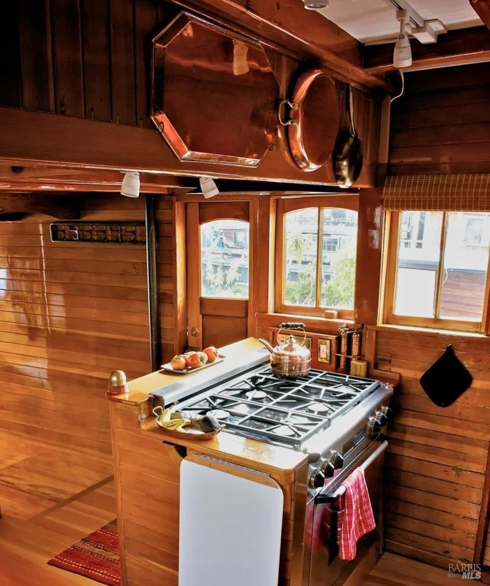13 S 40 Dock Sausalito CA 94965