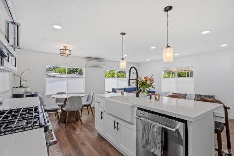 541 Mason Street Healdsburg CA 95448