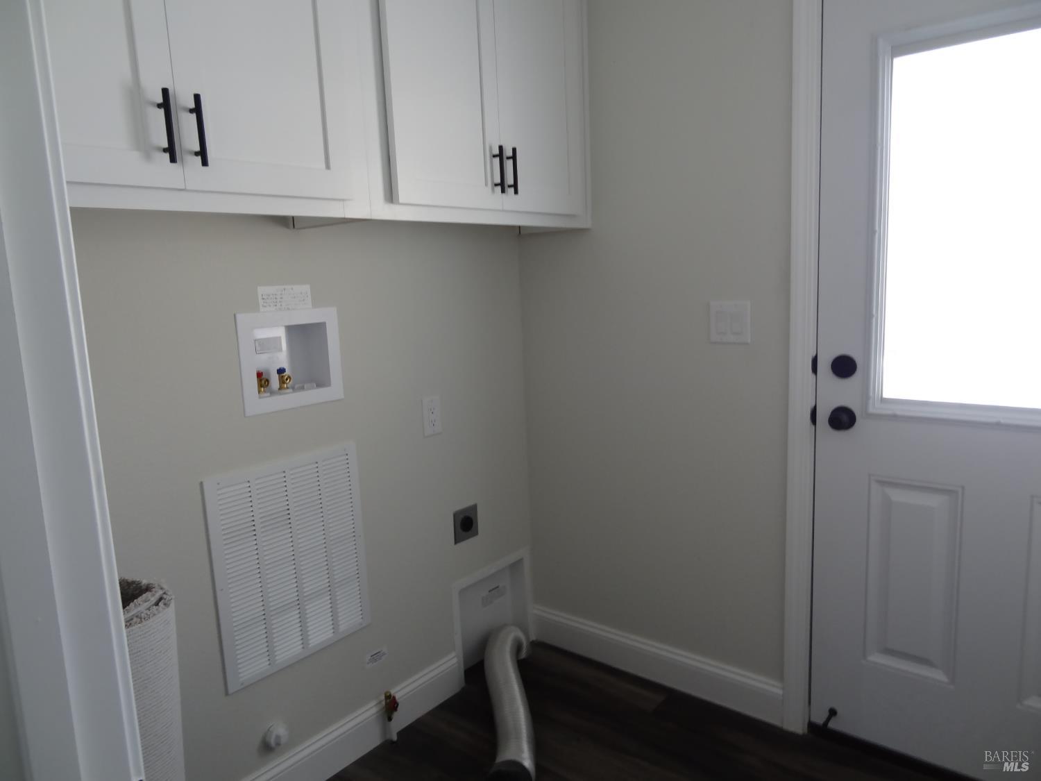 405 W Crystal Drive Cotati CA 94931