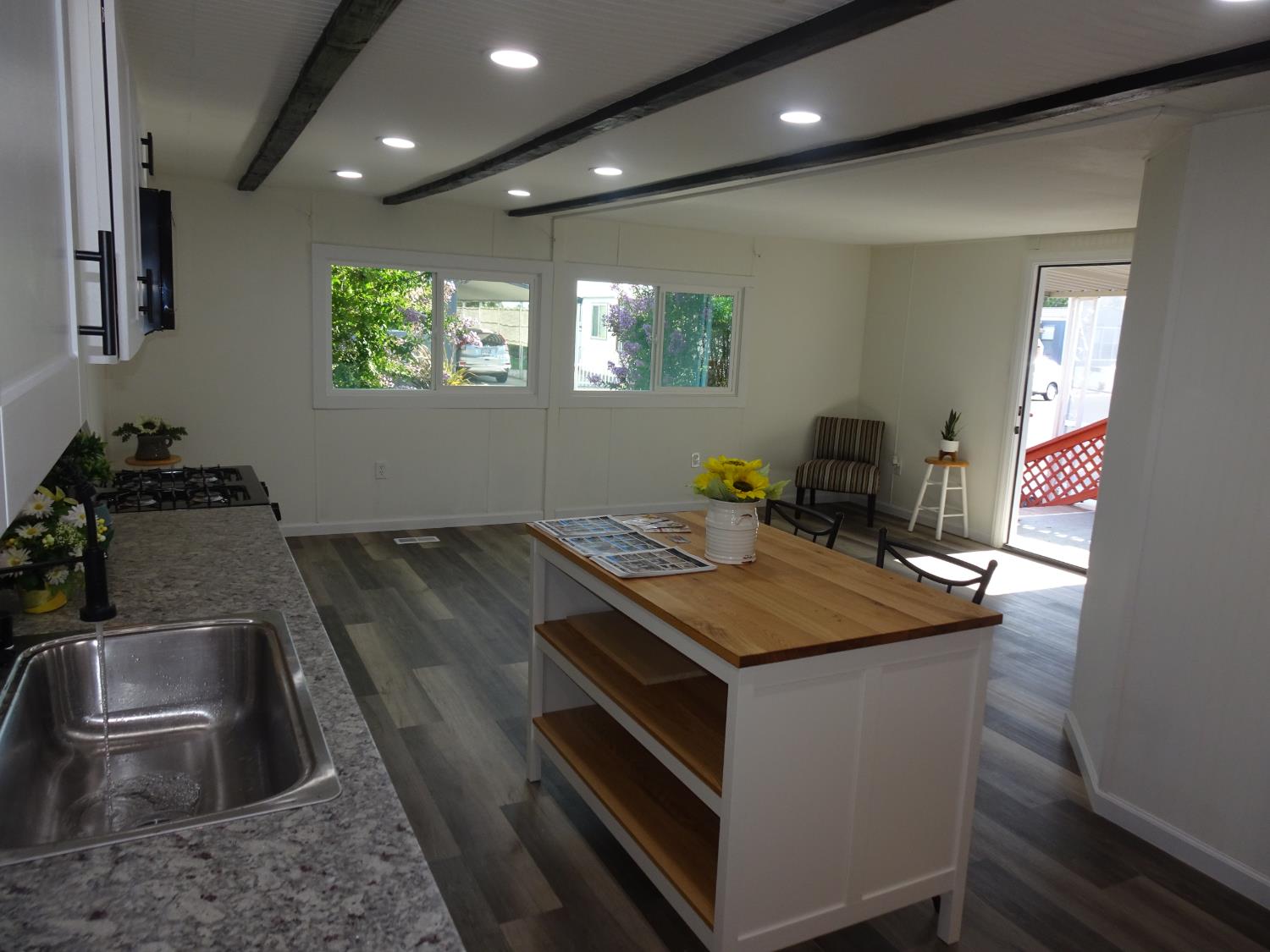 18450 N Highway 88 Lockeford CA 95237