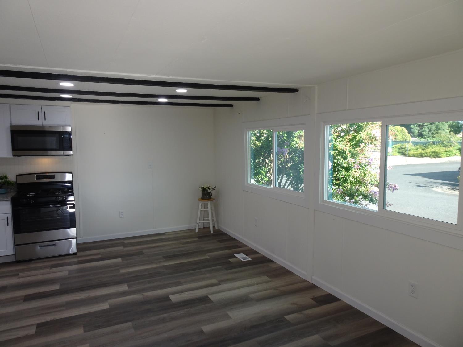 18450 N Highway 88 Lockeford CA 95237