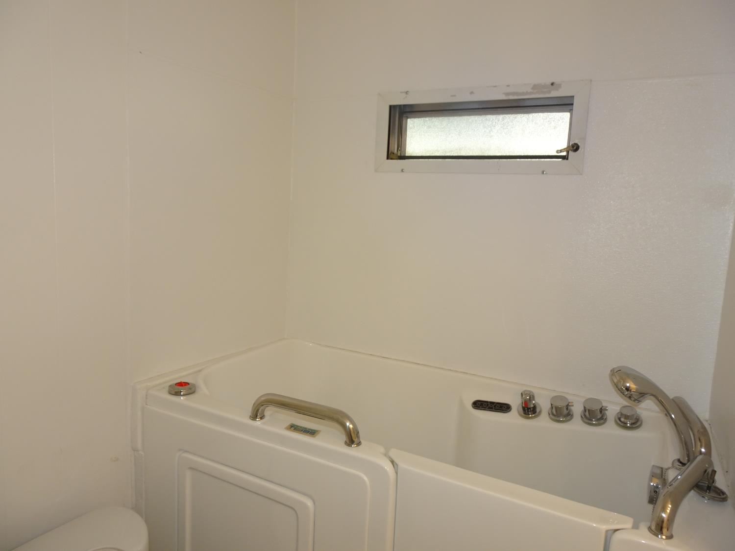 18450 N Highway 88 Lockeford CA 95237