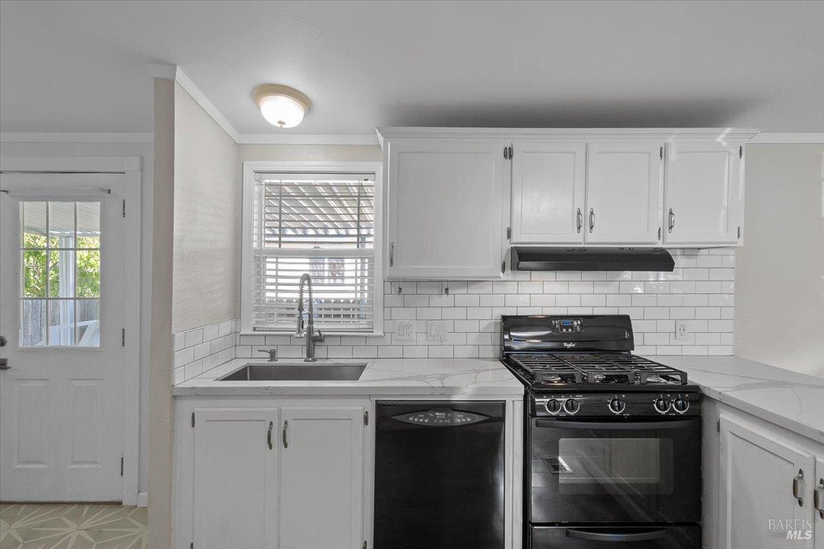 124 Estrella Drive Rohnert Park CA 94928
