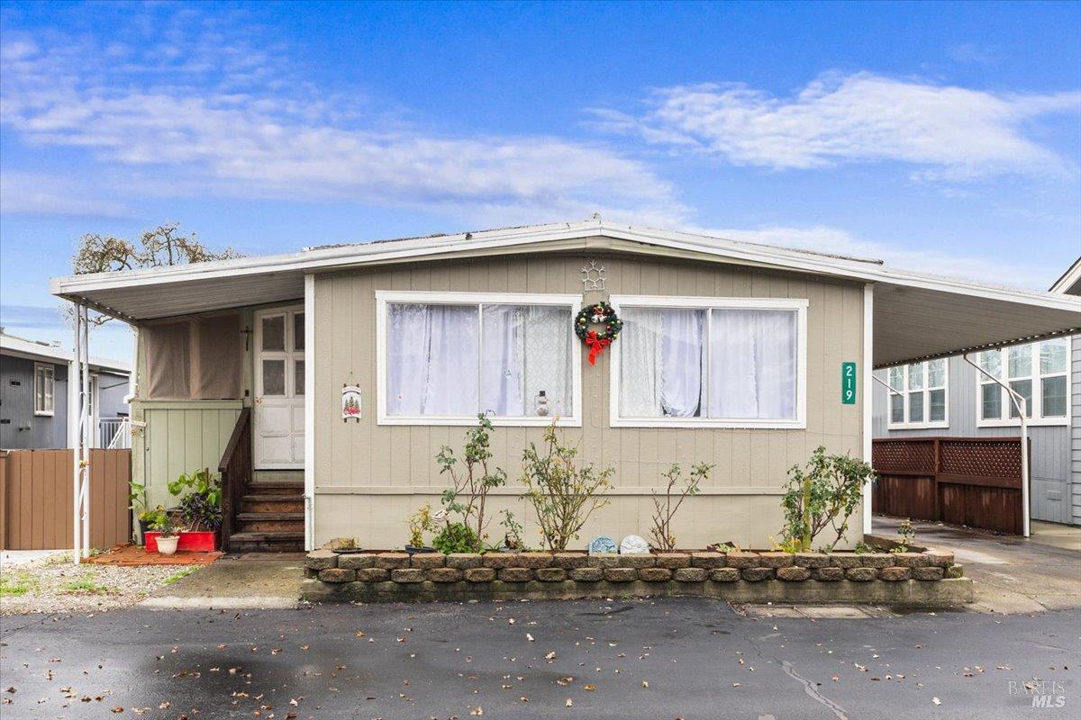 219 N Heidi Court Windsor CA 95492
