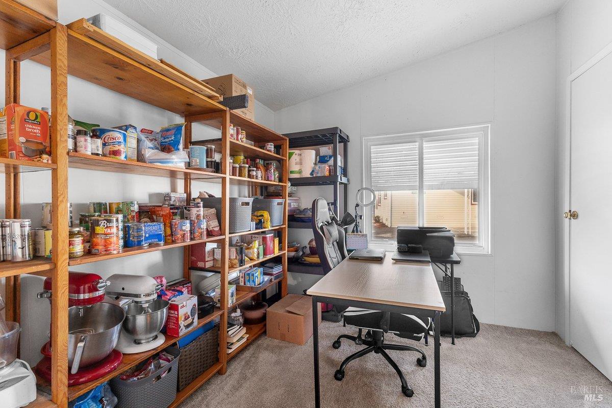 1138 Broadleaf Lane Windsor CA 95492