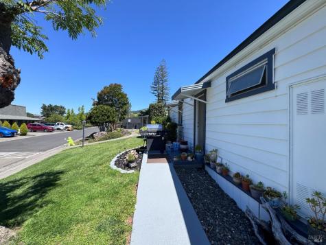 63 Oakcreek Court Santa Rosa CA 95409