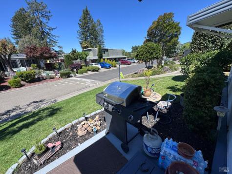 63 Oakcreek Court Santa Rosa CA 95409