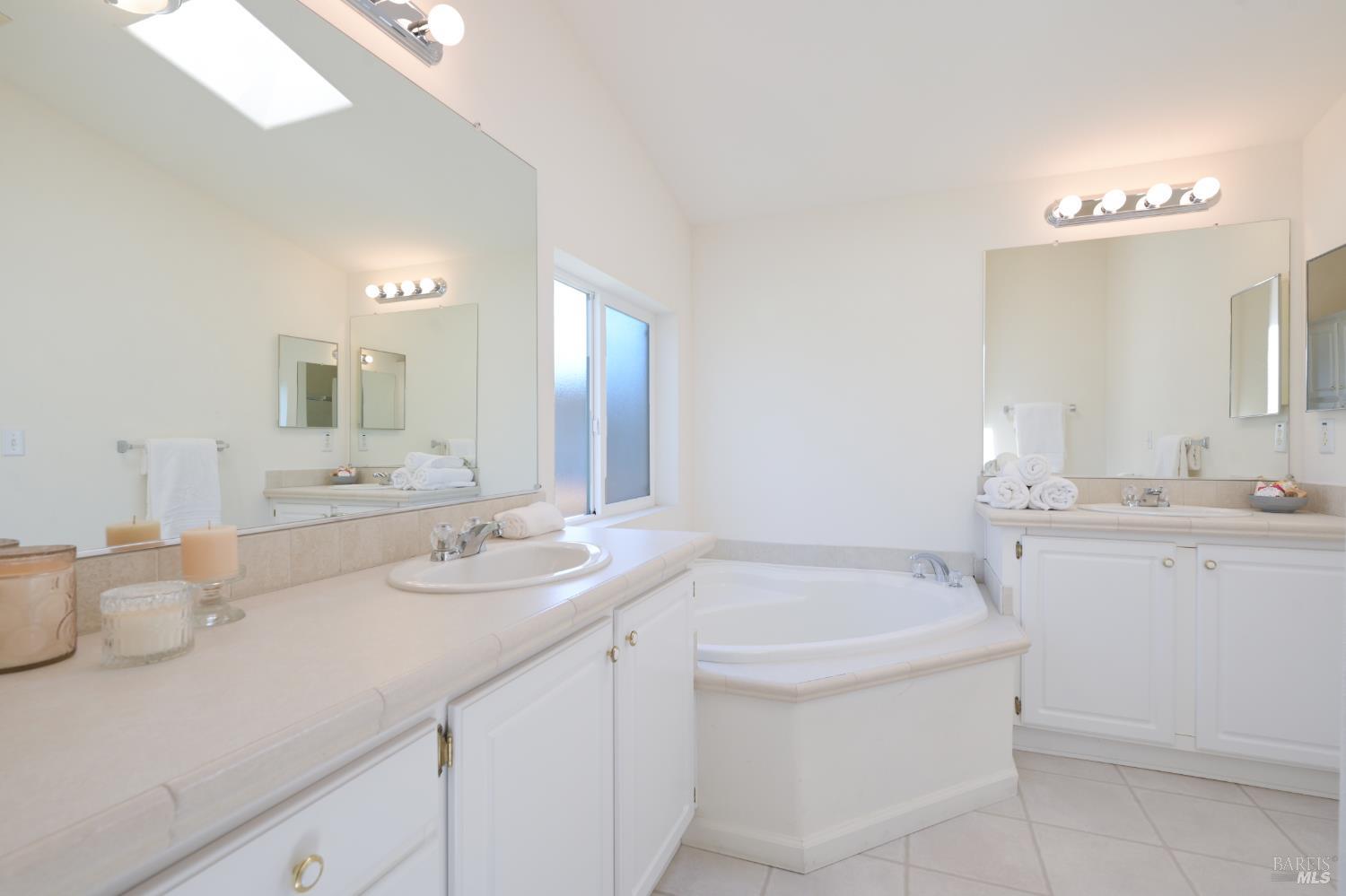 544 Rosewood Circle Petaluma CA 94954