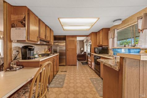 8166 Willow Street Windsor CA 95492