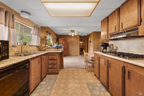 8166 Willow Street Windsor CA 95492