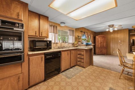 8166 Willow Street Windsor CA 95492