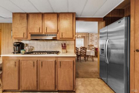 8166 Willow Street Windsor CA 95492
