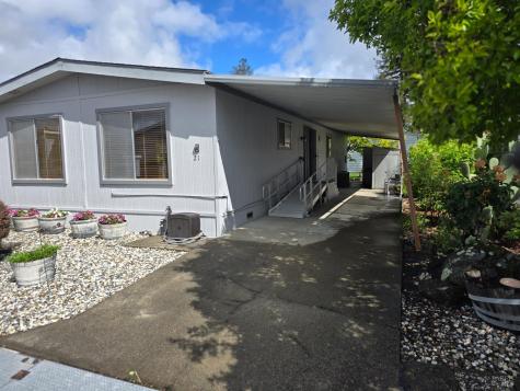 21 Estrella Drive Santa Rosa CA 95403