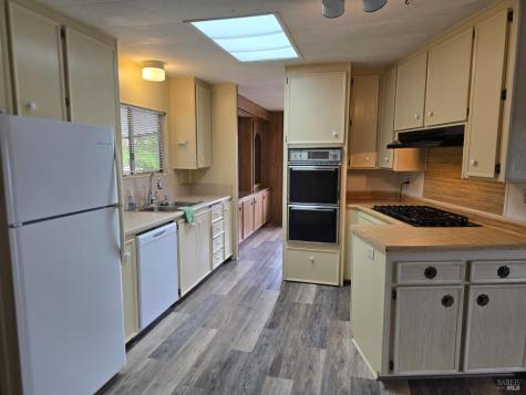 21 Estrella Drive Santa Rosa CA 95403