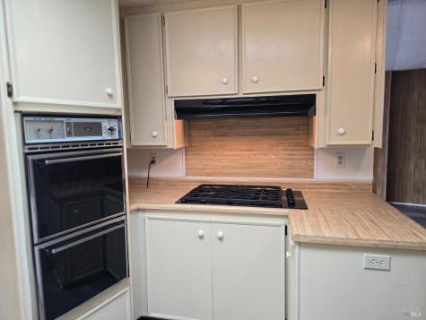 21 Estrella Drive Santa Rosa CA 95403