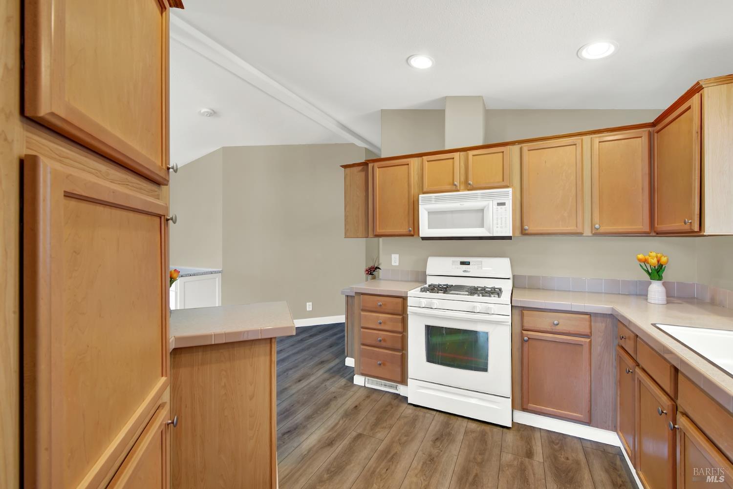 2 Del Loma #2 Court Vacaville CA 95687